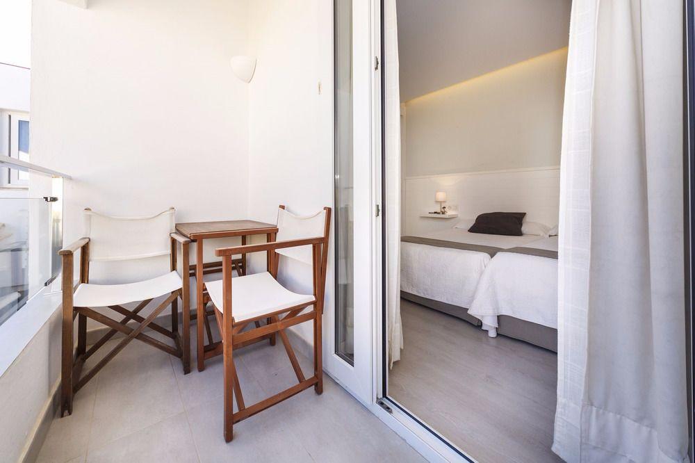Hostal La Palma Форнелс Екстериор снимка
