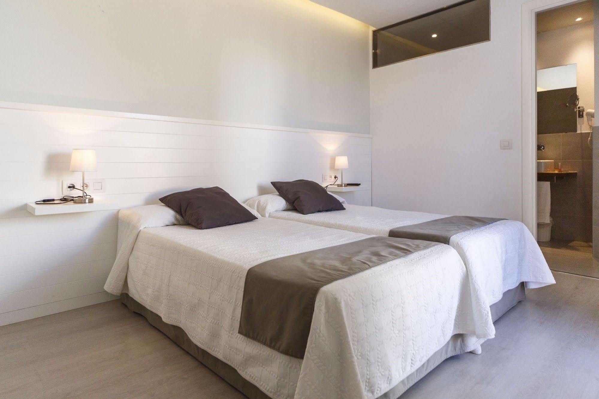 Hostal La Palma Форнелс Екстериор снимка