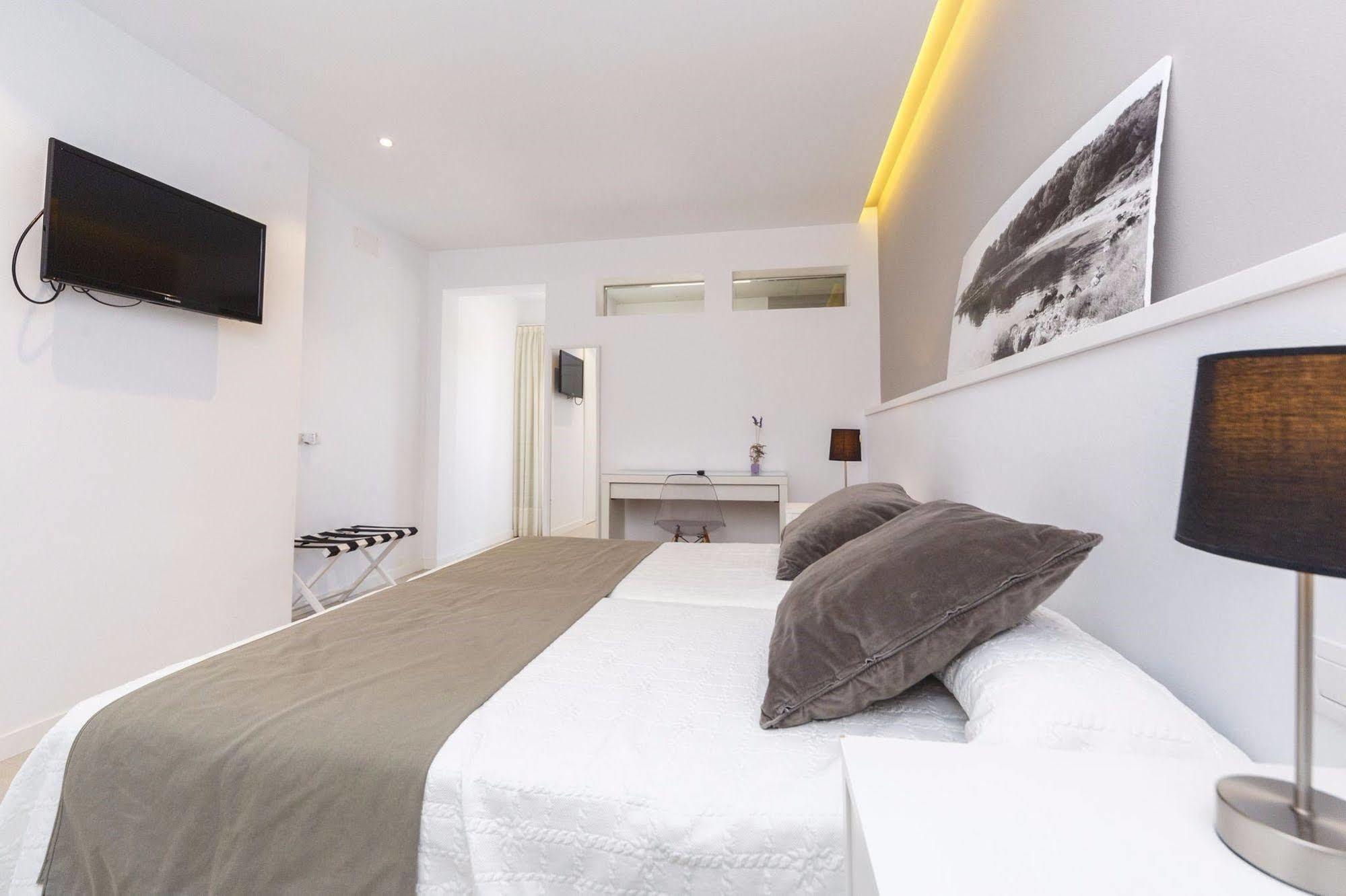 Hostal La Palma Форнелс Екстериор снимка